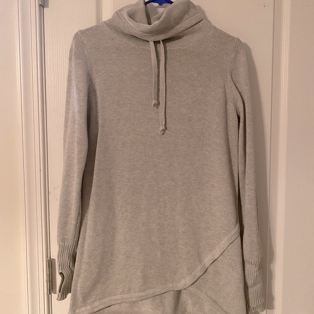 Akini turtle neck sweater